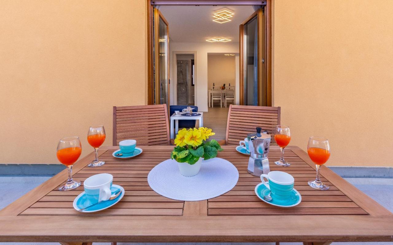 Apartment Blue Pula, New, Family Friendly, Comfortable, Free Parking And Wifi Bagian luar foto