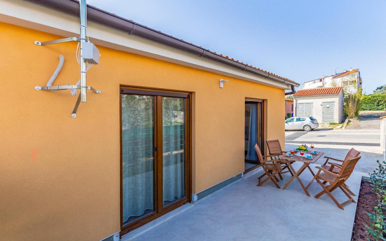 Apartment Blue Pula, New, Family Friendly, Comfortable, Free Parking And Wifi Bagian luar foto