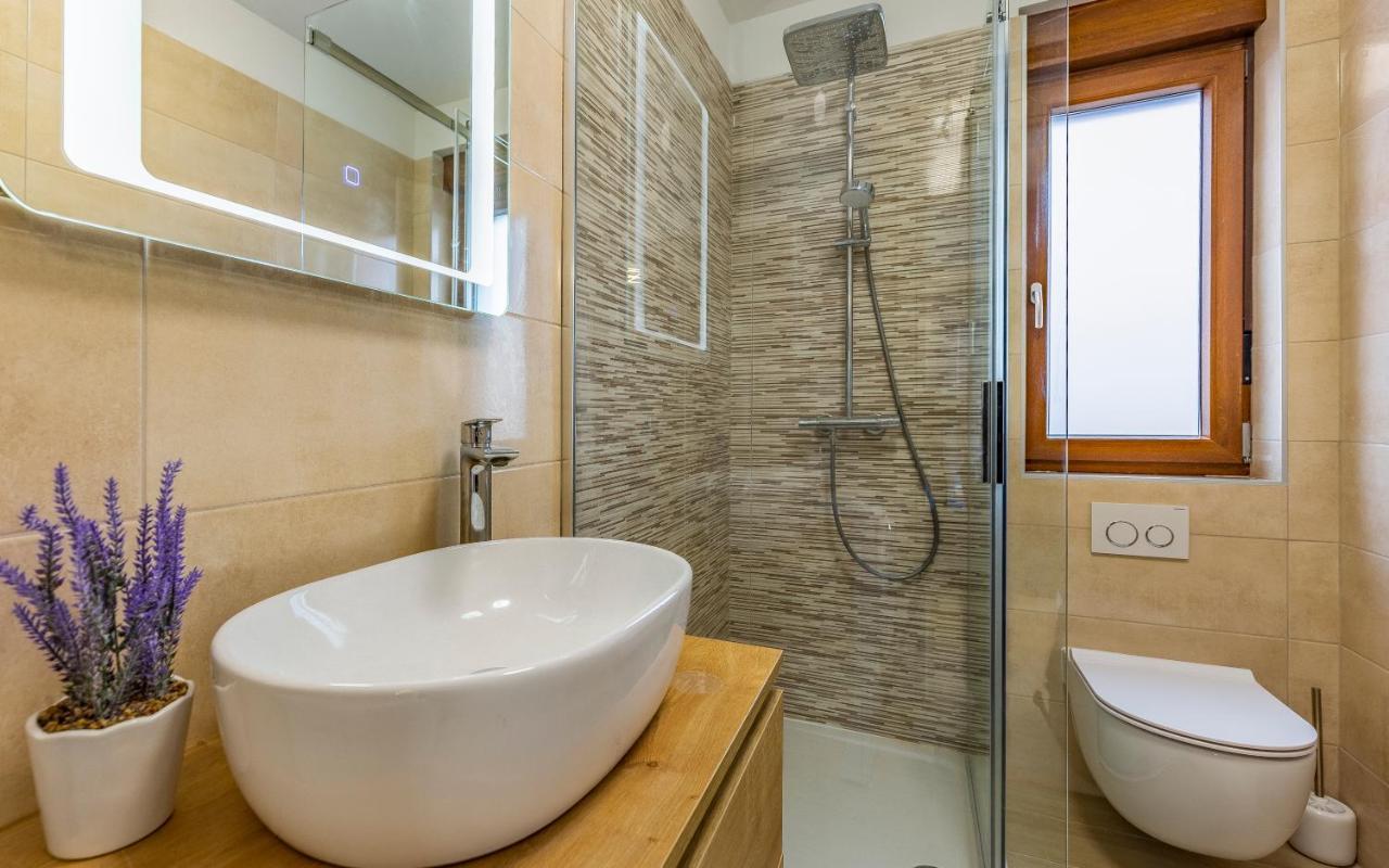 Apartment Blue Pula, New, Family Friendly, Comfortable, Free Parking And Wifi Bagian luar foto