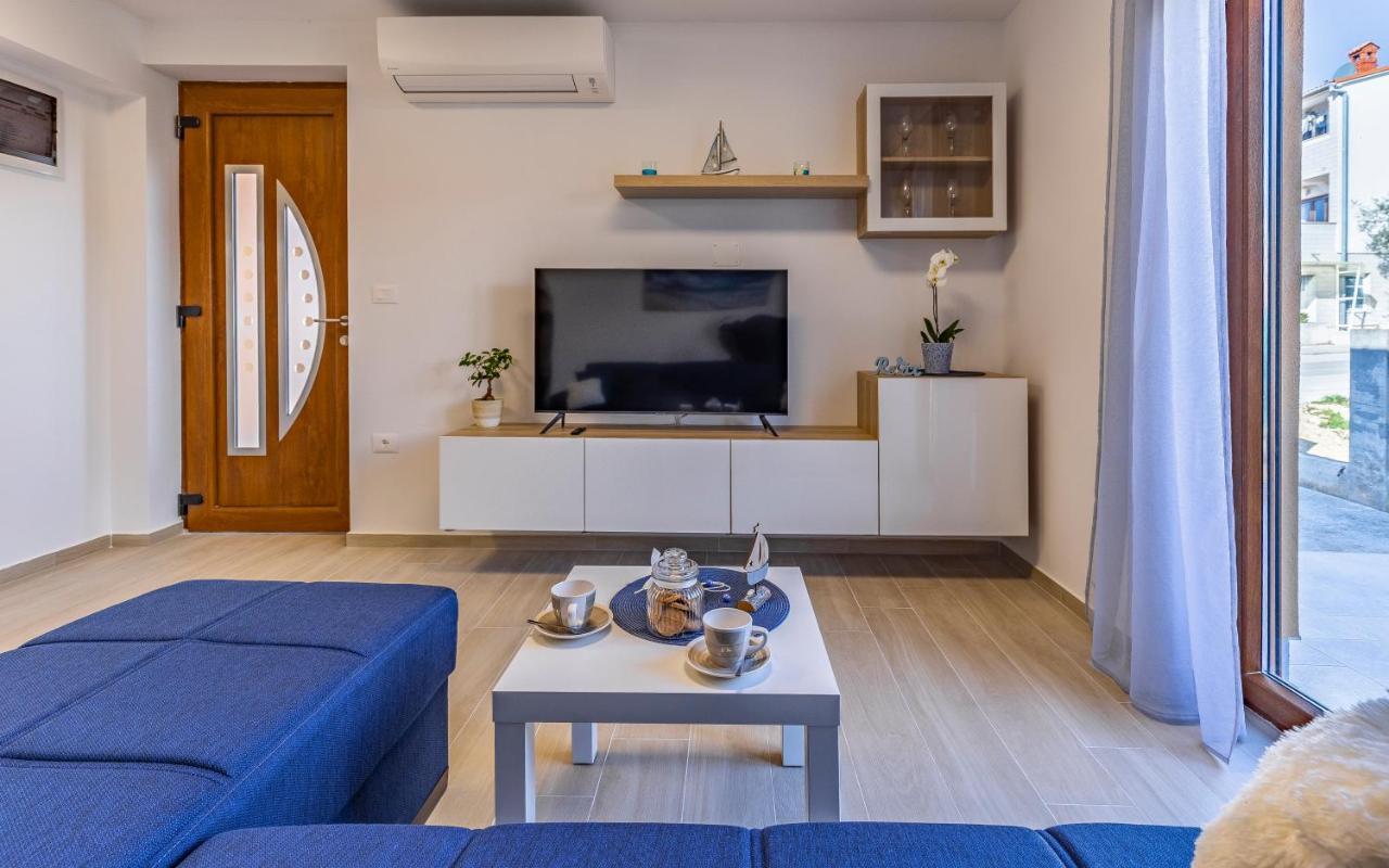 Apartment Blue Pula, New, Family Friendly, Comfortable, Free Parking And Wifi Bagian luar foto
