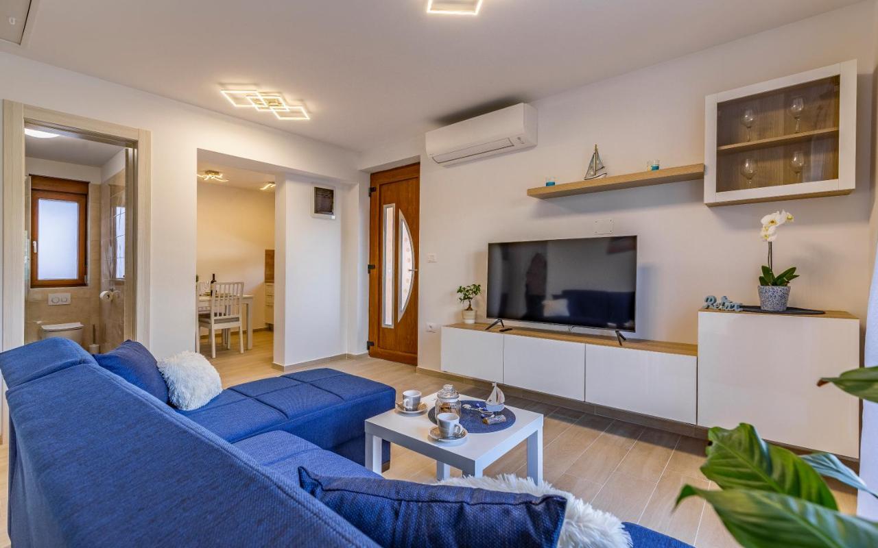 Apartment Blue Pula, New, Family Friendly, Comfortable, Free Parking And Wifi Bagian luar foto