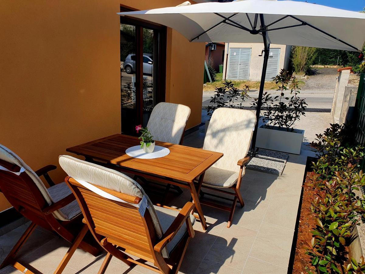 Apartment Blue Pula, New, Family Friendly, Comfortable, Free Parking And Wifi Bagian luar foto